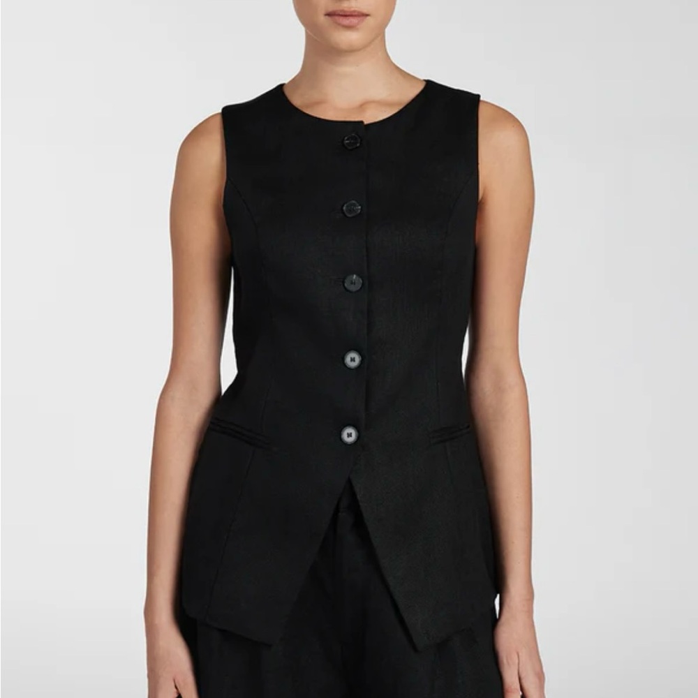 DISSH Black Linen Sleeveless Vest